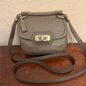 Vintage Coach Chelsea leather flagship crossbody or shoulder purse in gray ash